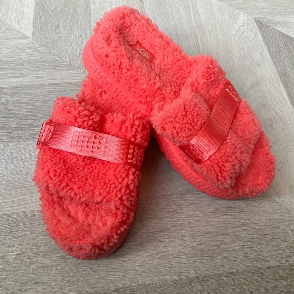 UGG Coral Fluffy Slippers